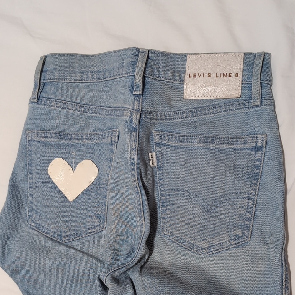Levi's Light Blue Skinny Jeans with Heart Details - Picture 3 of 5